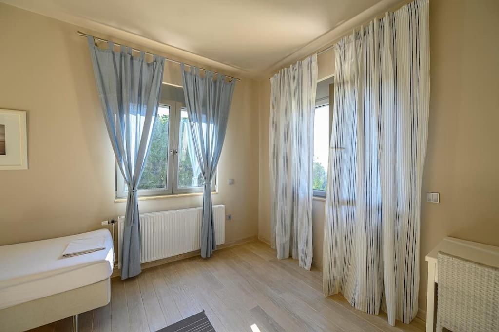 Villa Astoria *