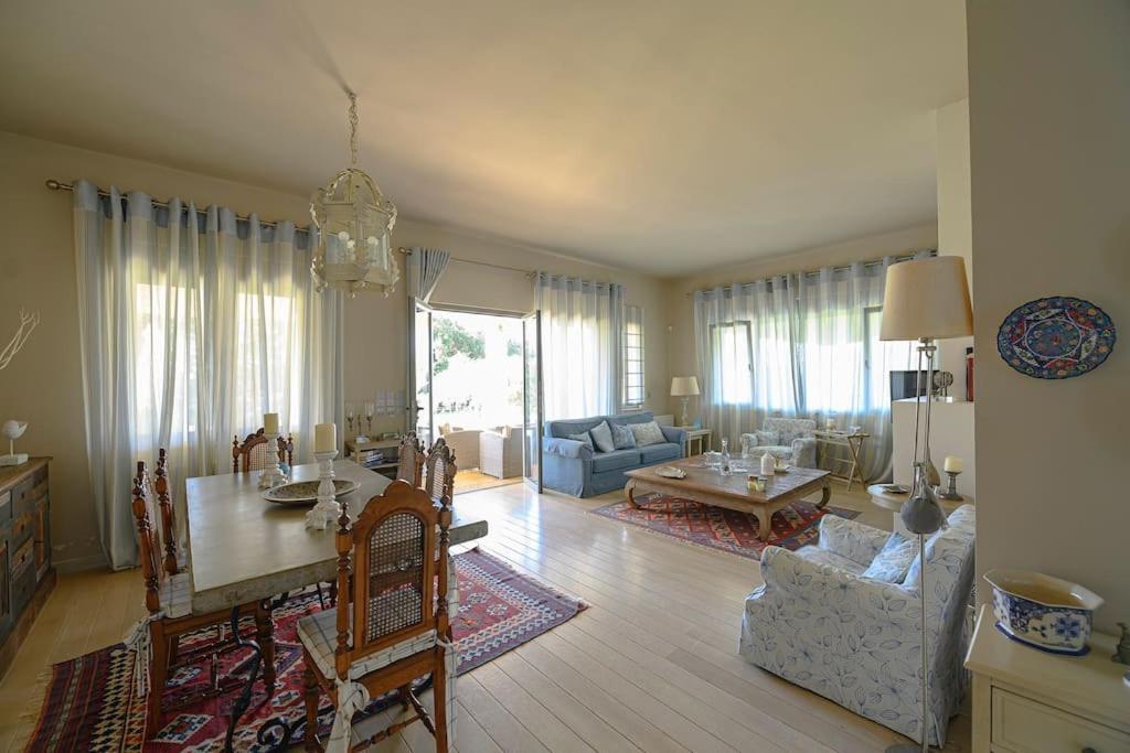 Villa Astoria *